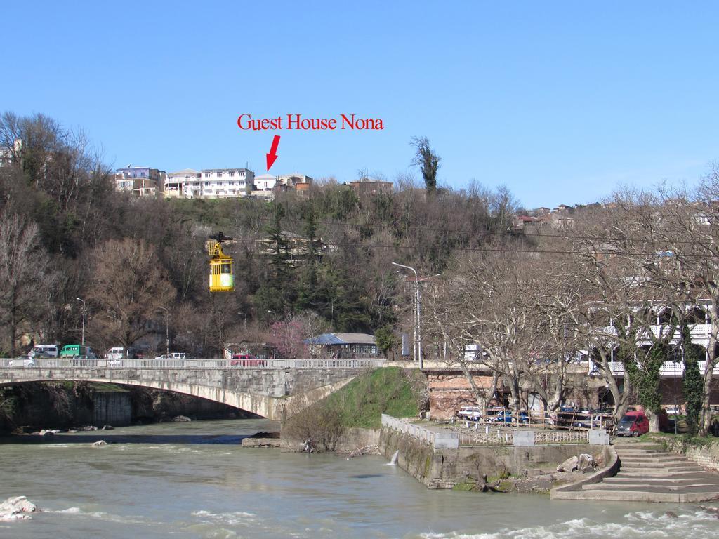 Guest House Nona Kutaisi Exterior foto